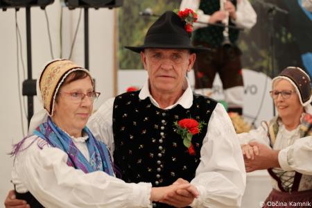 V Snoviku je potekala 5. tradicionalna prireditev z naslovom Cvetoča jesen  (41)